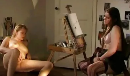 Sarah đã mất cô ấy, bạn bè đến thẩm mỹ viện để có tình dục clip massage nhat ban