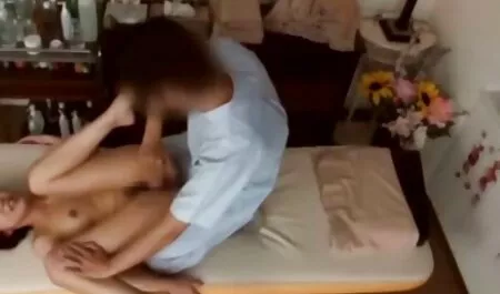 Nhìn clip sex gai nhat trộm
