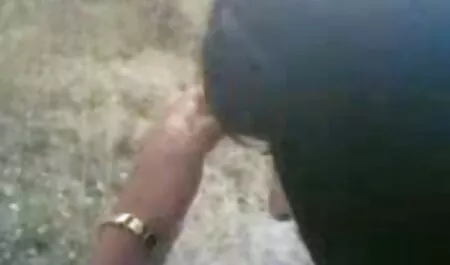 Tiếng tây ban nha video clip sex nhat ban trong quần jean gầm gừ và đá khi giao hợp
