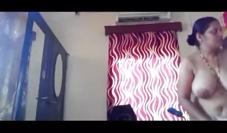 Người phụ nữ da đen clip 18 nhat bước vào phòng