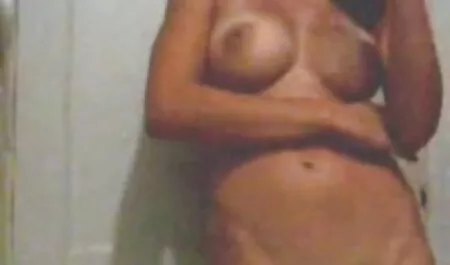 Angel Vicky nhảy vào clip sex của nhật một xe buýt mà không được mời